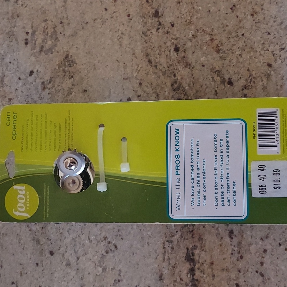 NEW- Food Network Soft Grip Can Opener. - Picture 3 of 3